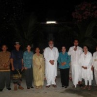 Klungkung’s Ashram Gandi Puri Celebrates Mother’s Day with Anand Krishna